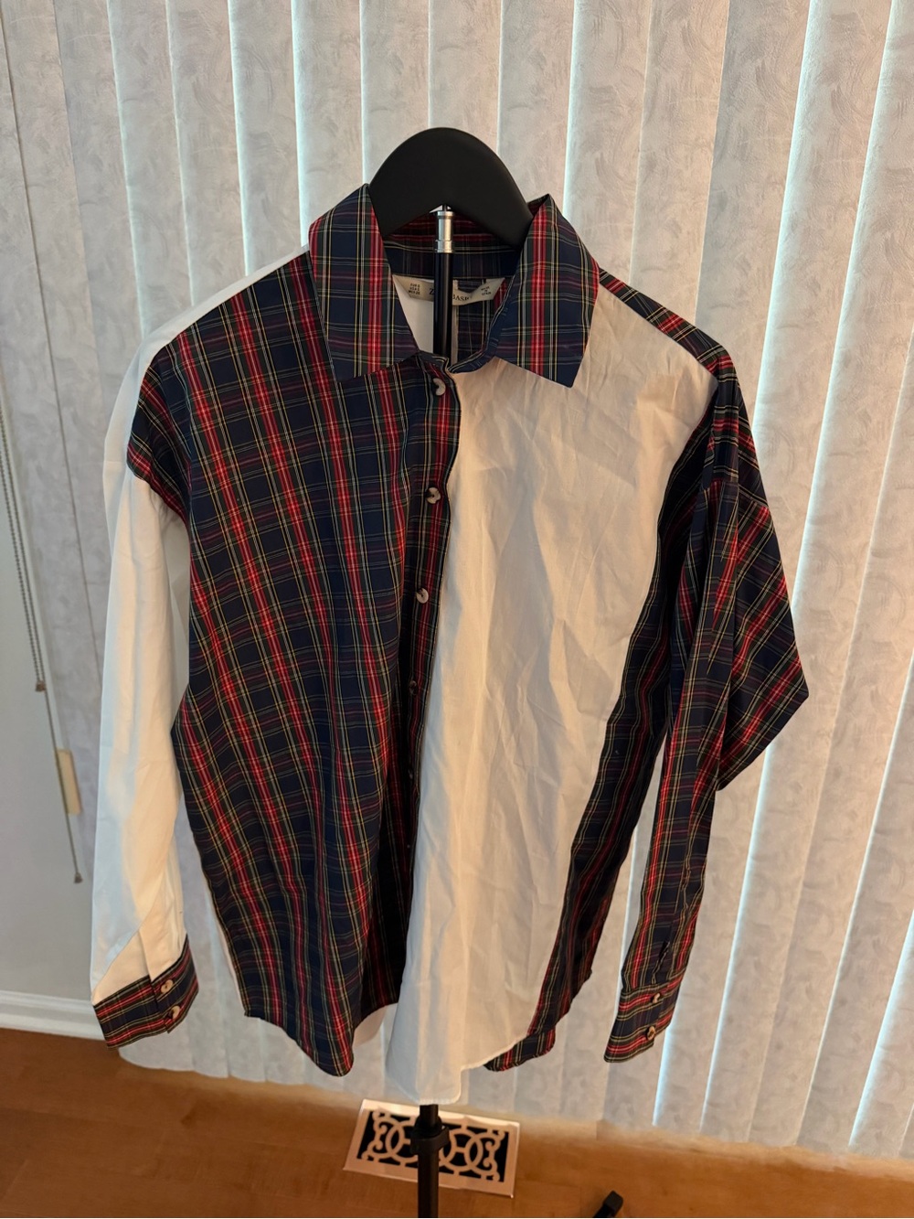 Women’s Two-Tone Plaid & White Button-Up Shirt - Navy/Red Plaid